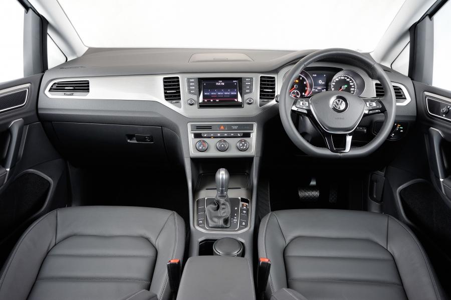  Volkswagen Golf SV 2015 года  (ZA) (фото 17 из 19)
